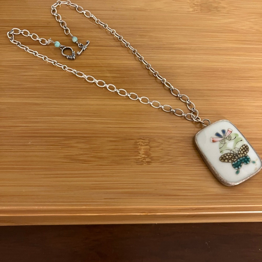 Sterling silver necklace with pendant